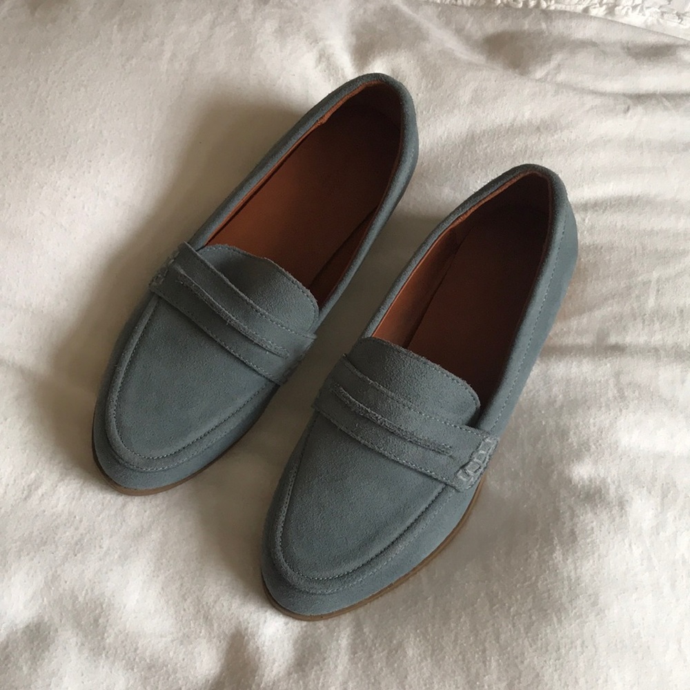 Universal Thread loafers
